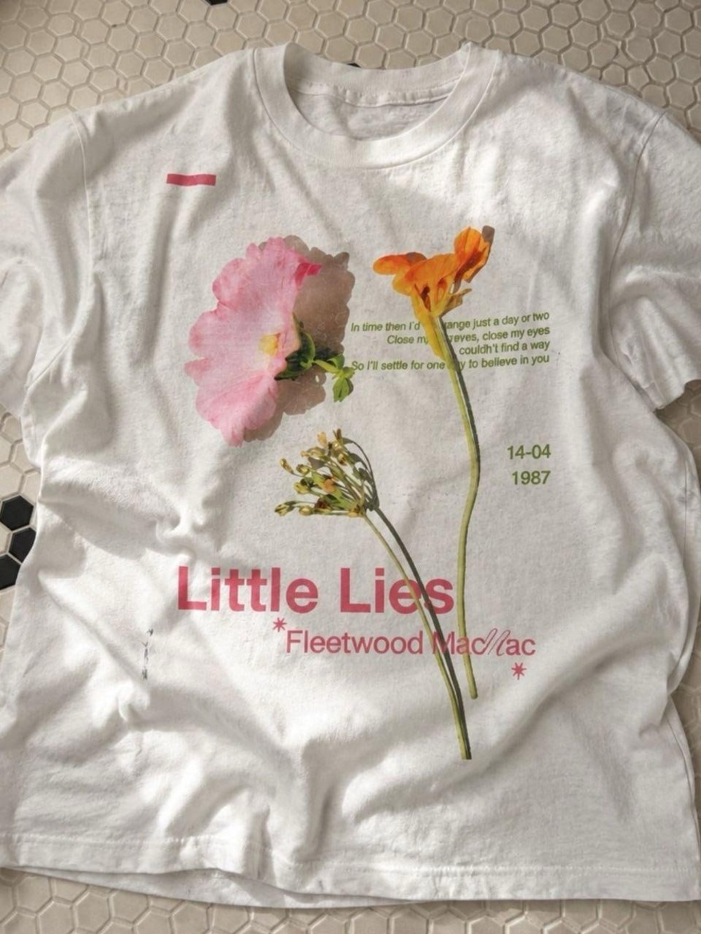 Fleetwood Mac Inspired tee, music fan shirt - Picture 1 of 2
